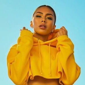 Meet your Posher, Denna